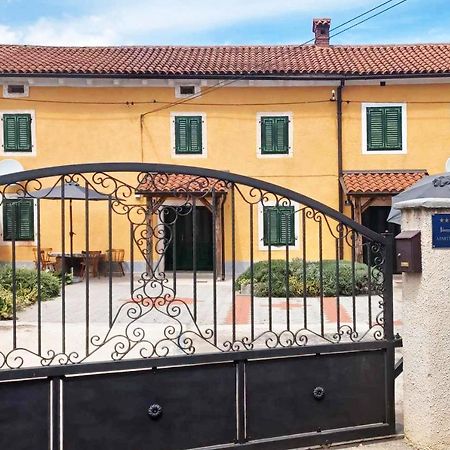 House Krizanic In Marcana, Istria, With 2 Apartments, Total 9 Guests Eksteriør bilde