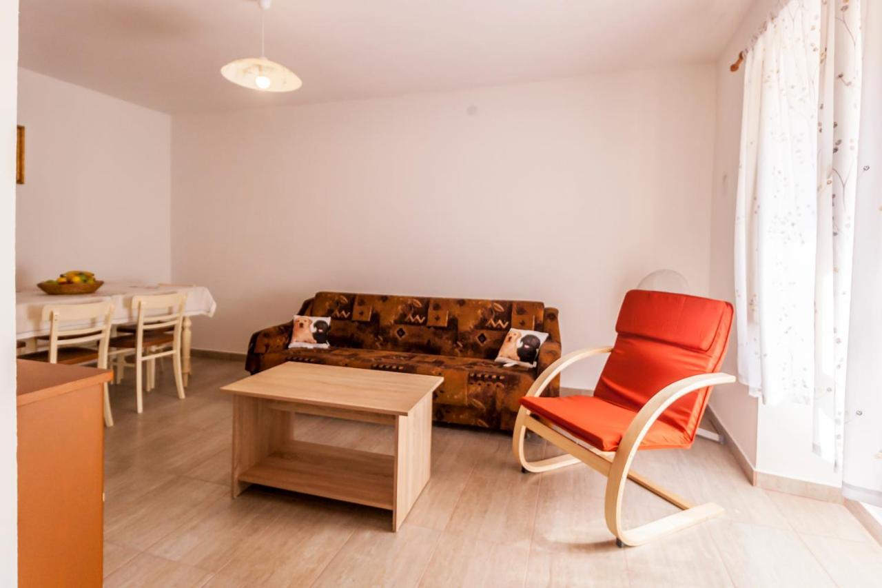House Krizanic In Marcana, Istria, With 2 Apartments, Total 9 Guests Eksteriør bilde