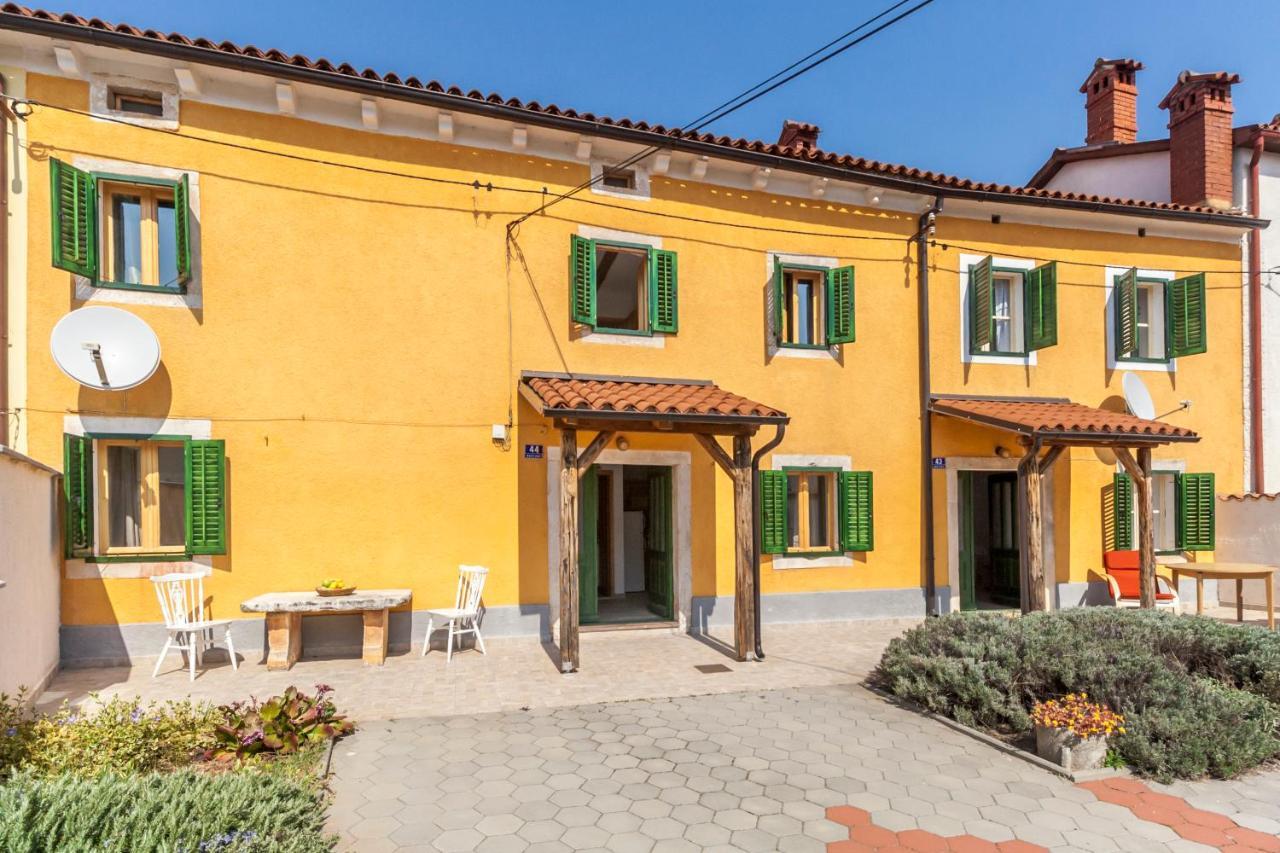 House Krizanic In Marcana, Istria, With 2 Apartments, Total 9 Guests Eksteriør bilde