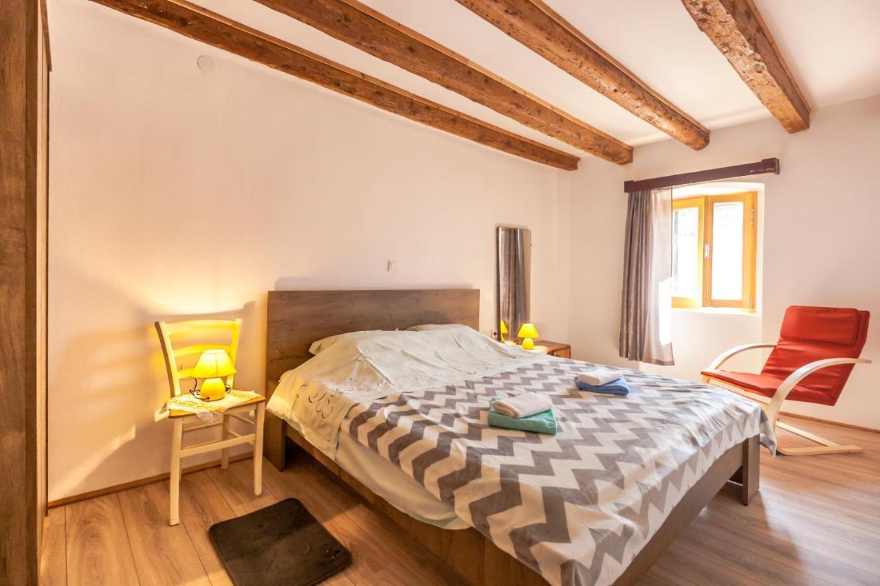 House Krizanic In Marcana, Istria, With 2 Apartments, Total 9 Guests Eksteriør bilde