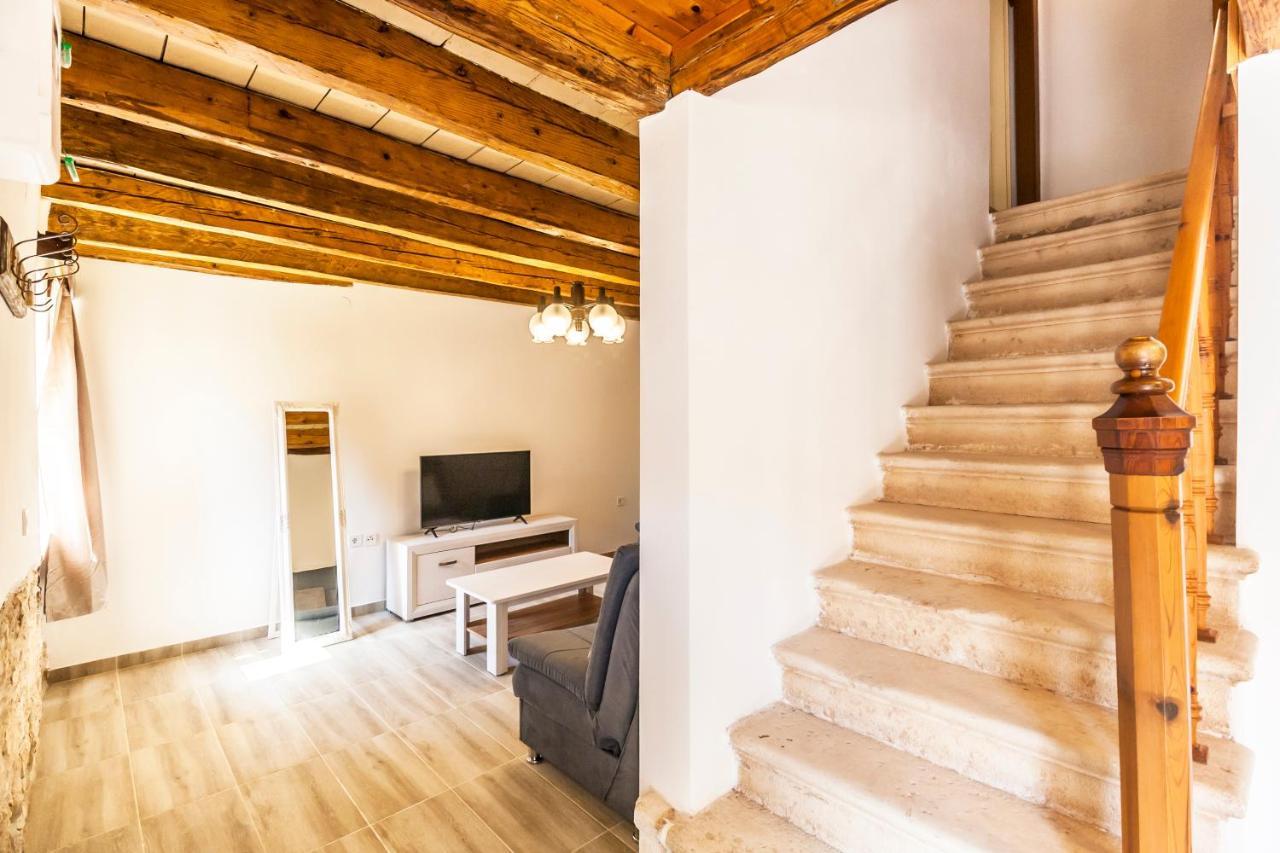 House Krizanic In Marcana, Istria, With 2 Apartments, Total 9 Guests Eksteriør bilde