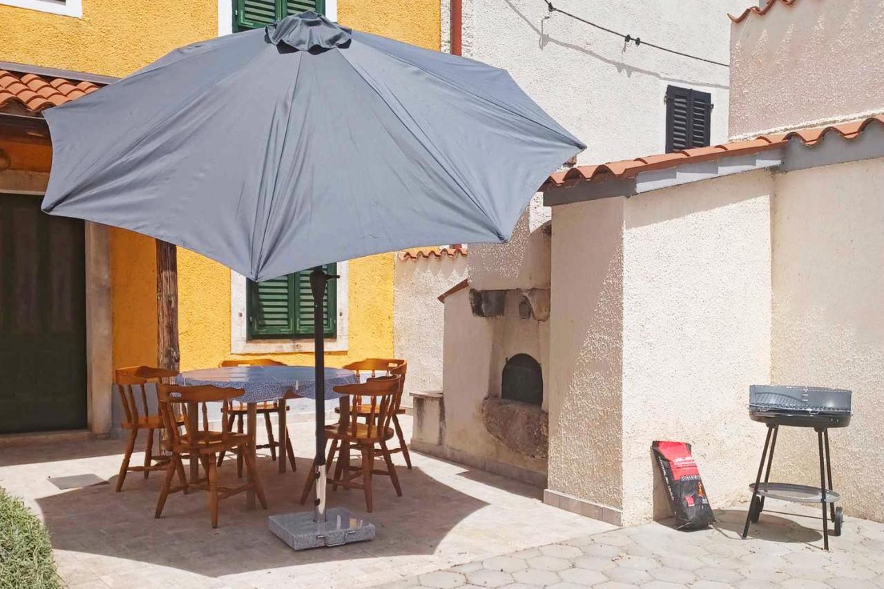 House Krizanic In Marcana, Istria, With 2 Apartments, Total 9 Guests Eksteriør bilde
